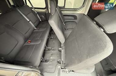 Мінівен Renault Trafic 2015 в 