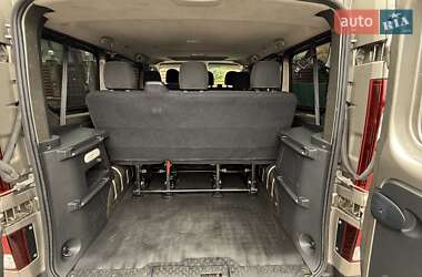 Мінівен Renault Trafic 2015 в 