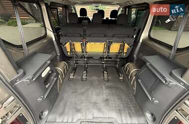 Мінівен Renault Trafic 2015 в 