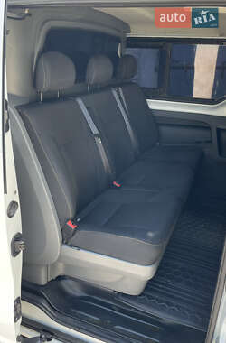 Грузопассажирский фургон Renault Trafic 2016 в 