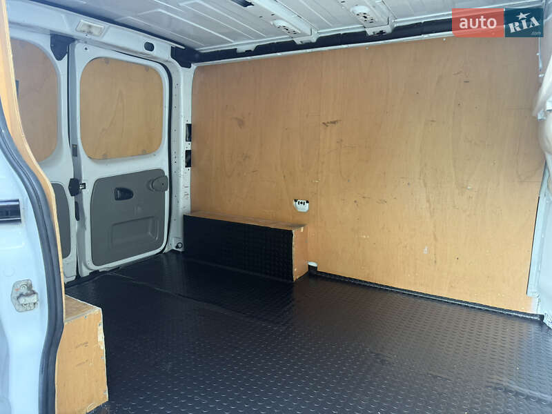 Вантажний фургон Renault Trafic 2012 в Старокостянтинові