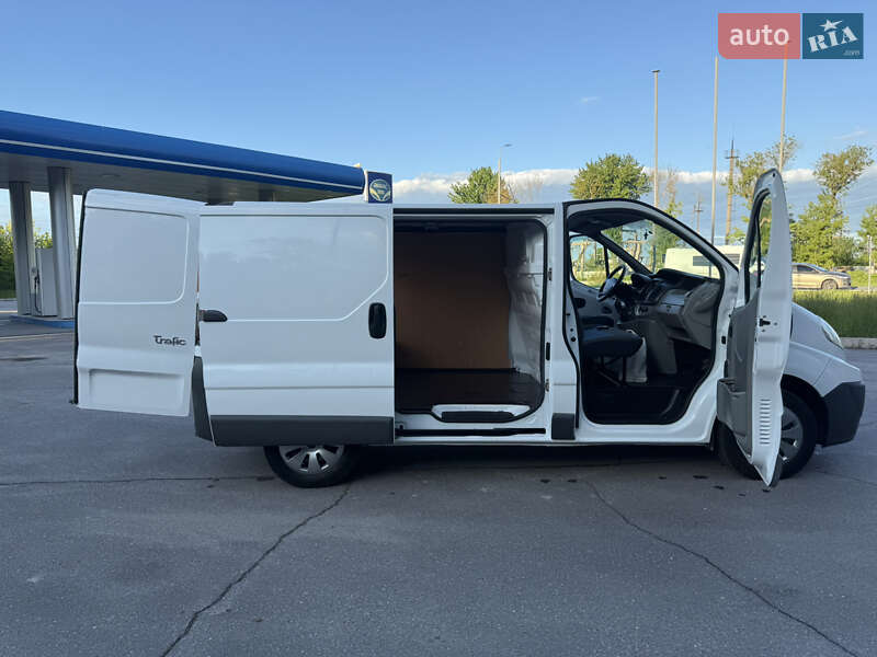 Вантажний фургон Renault Trafic 2012 в Старокостянтинові
