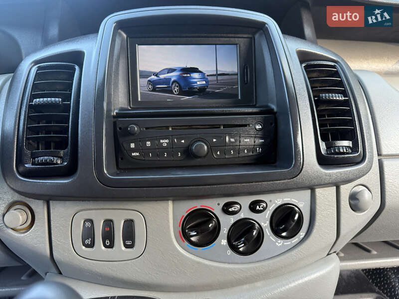 Вантажний фургон Renault Trafic 2012 в Старокостянтинові