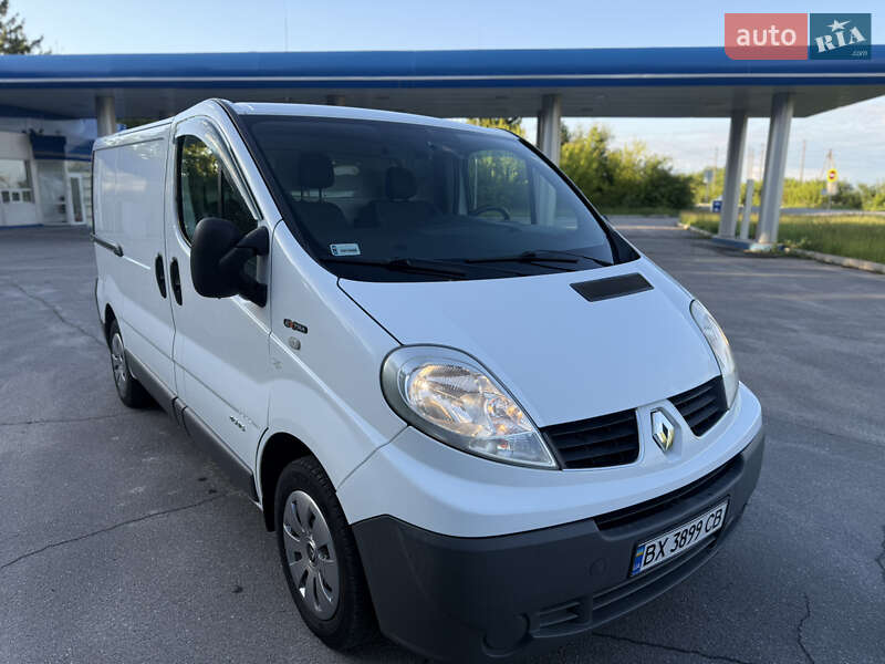 Вантажний фургон Renault Trafic 2012 в Старокостянтинові