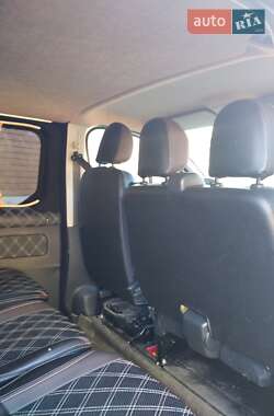 Минивэн Renault Trafic 2016 в 