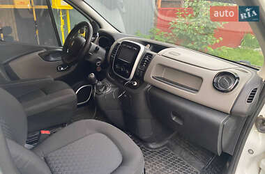 Минивэн Renault Trafic 2018 в 