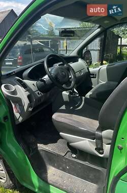 Мінівен Renault Trafic 2013 в 