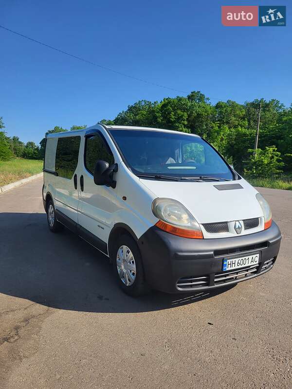 Минивэн Renault Trafic 2003 в Березовке