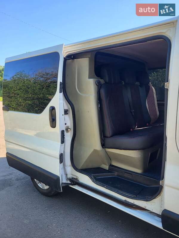 Минивэн Renault Trafic 2003 в Березовке