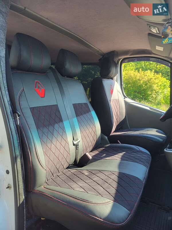 Минивэн Renault Trafic 2003 в Березовке