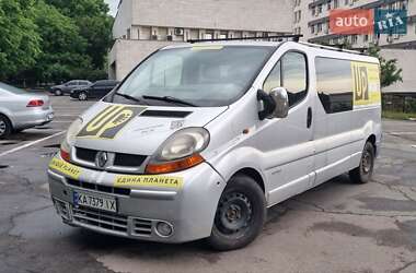 Грузопассажирский фургон Renault Trafic 2005 в Киеве