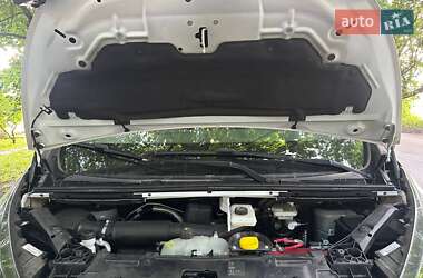 Вантажний фургон Renault Trafic 2021 в 