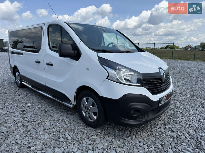 Минивэн Renault Trafic 2018 в 