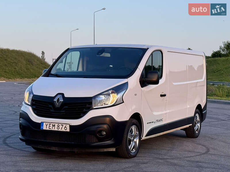 Грузовой фургон Renault Trafic 2016 в Полтаве