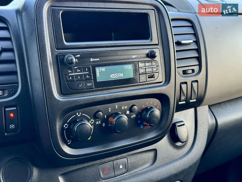 Грузовой фургон Renault Trafic 2016 в Полтаве