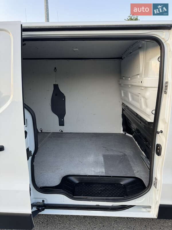 Грузовой фургон Renault Trafic 2016 в Полтаве
