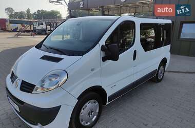 Минивэн Renault Trafic 2010 в 