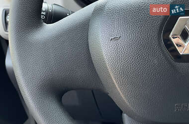 Грузовой фургон Renault Trafic 2016 в 