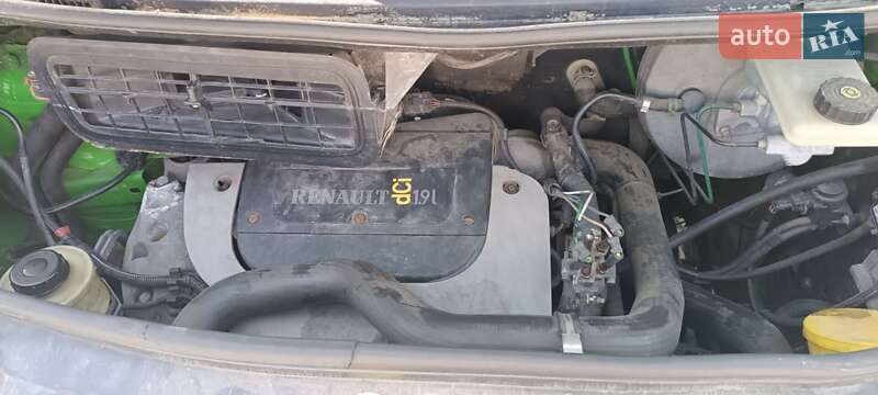 Минивэн Renault Trafic 2003 в Стрые