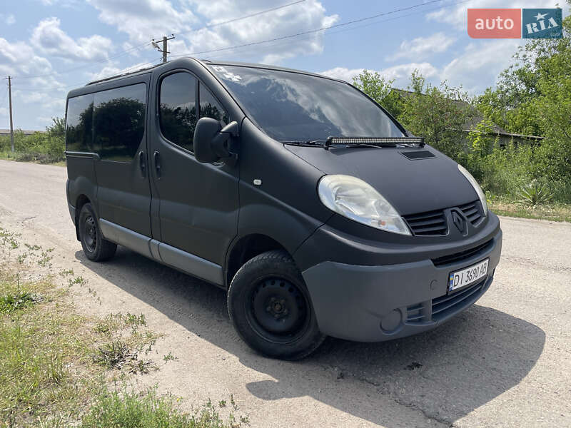 Минивэн Renault Trafic 2007 в Изюме