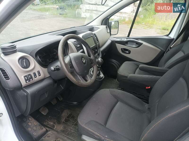 Минивэн Renault Trafic 2017 в Сарнах