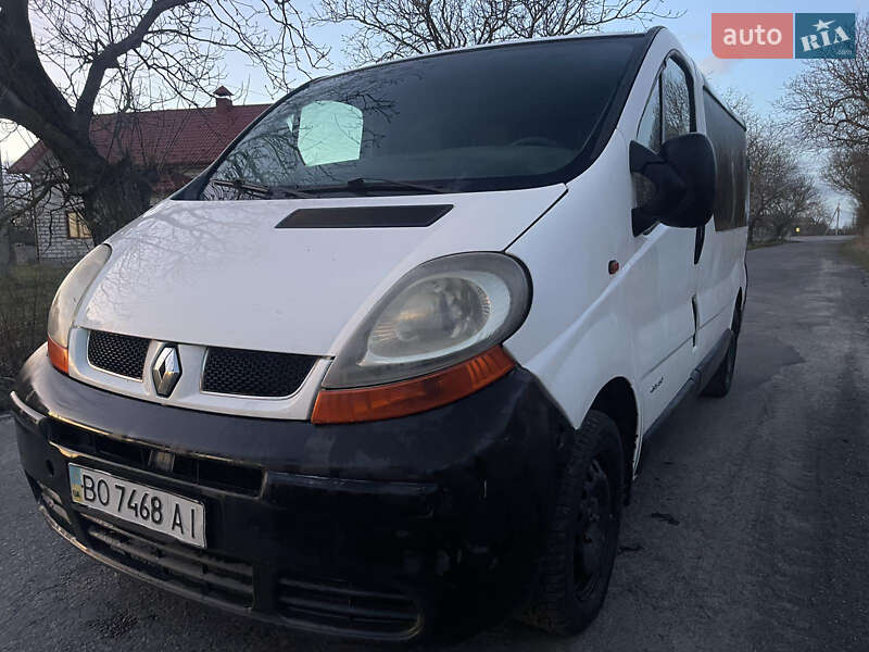 Грузовой фургон Renault Trafic 2004 в 