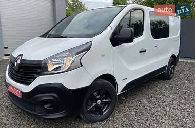 Грузопассажирский фургон Renault Trafic 2015 в Киеве