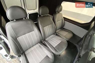 Грузопассажирский фургон Renault Trafic 2015 в 