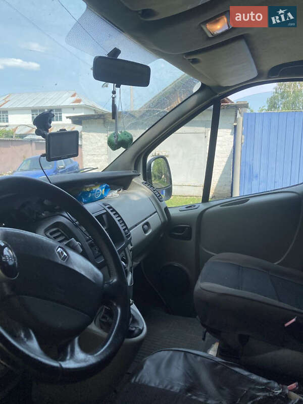 Минивэн Renault Trafic 2005 в Свессе