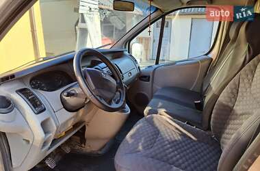 Грузовой фургон Renault Trafic 2007 в Долине
