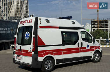 Автомобиль скорой помощи Renault Trafic 2013 в 