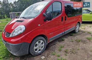 Минивэн Renault Trafic 2011 в Косове