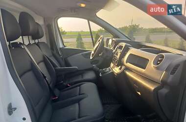 Грузовой фургон Renault Trafic 2016 в 