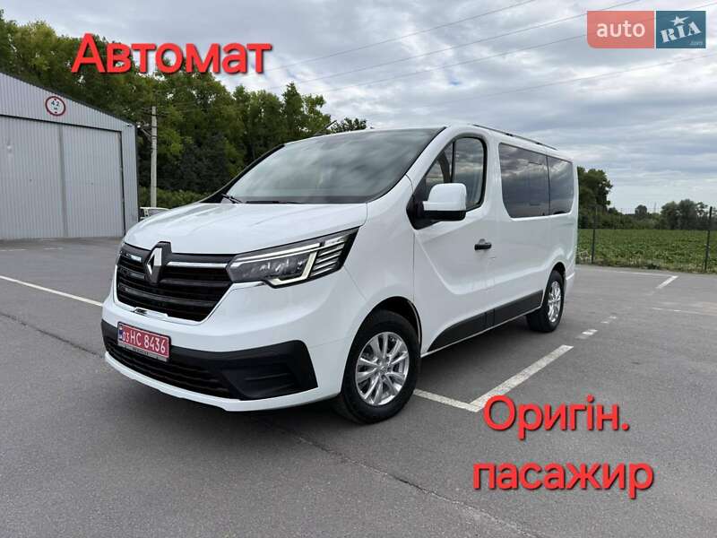 Минивэн Renault Trafic 2022 в 