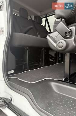 Минивэн Renault Trafic 2022 в 