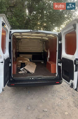 Грузовой фургон Renault Trafic 2019 в  фото 14 Грузовой фургон Renault Trafic 2019 в