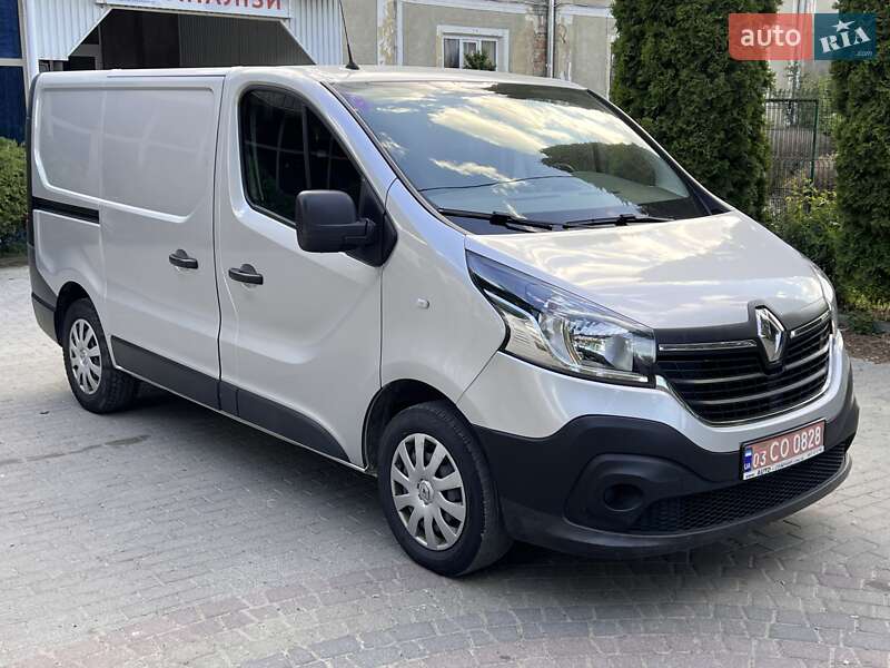 Вантажний фургон Renault Trafic 2021 в Чернівцях