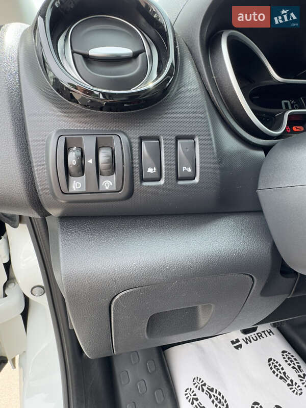 Вантажний фургон Renault Trafic 2020 в Києві