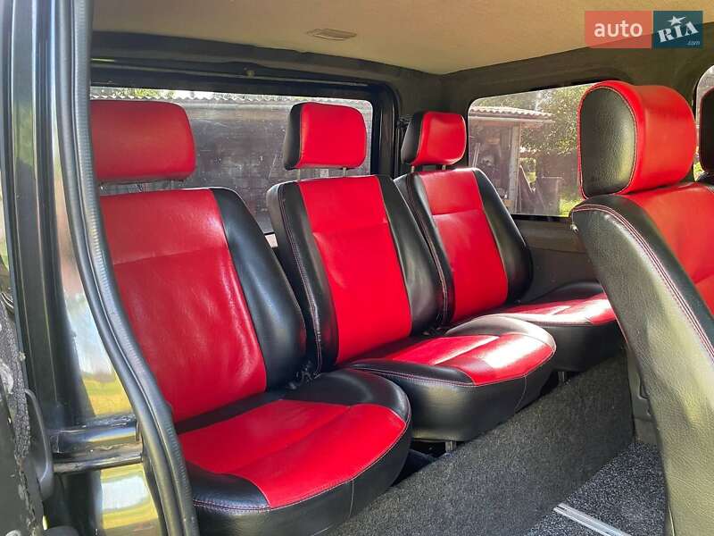 Мінівен Renault Trafic 2002 в Коломиї