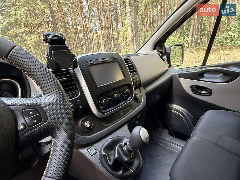 Минивэн Renault Trafic 2018 в Киеве