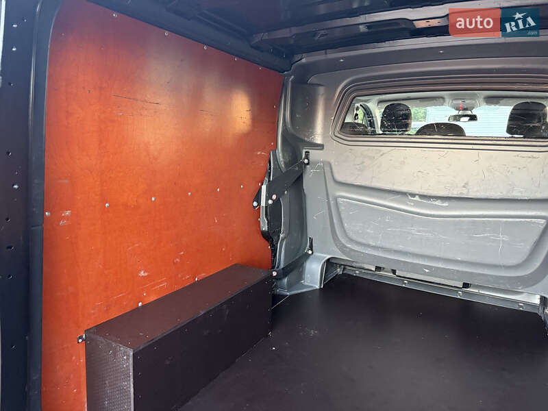 Минивэн Renault Trafic 2017 в Дубно