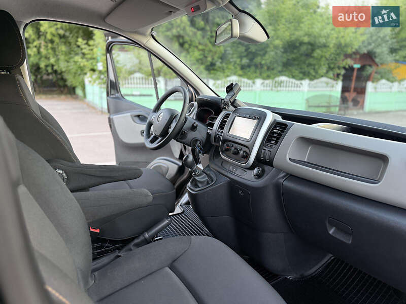 Минивэн Renault Trafic 2017 в Дубно