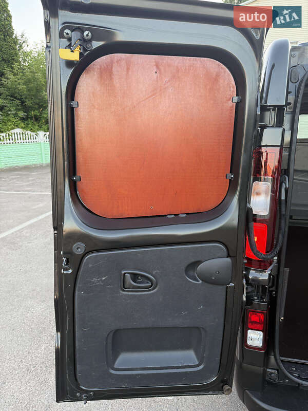 Минивэн Renault Trafic 2017 в Дубно