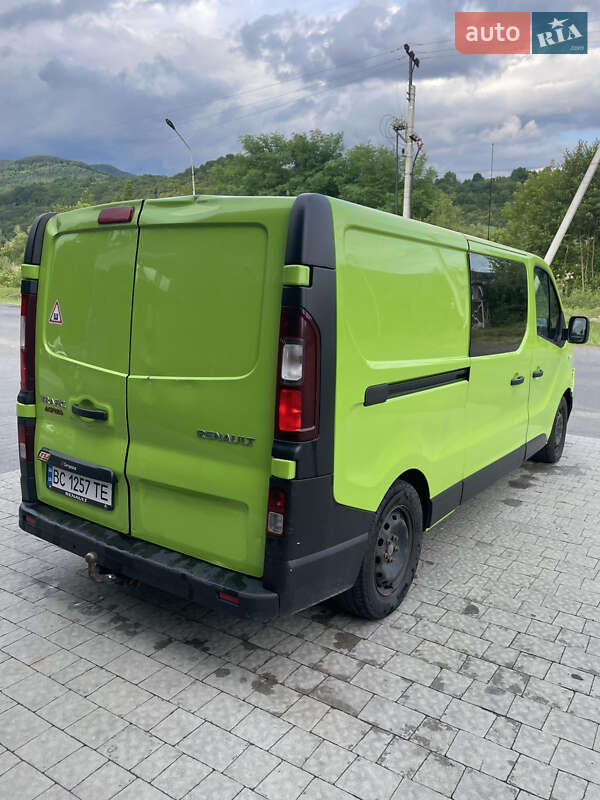 Вантажний фургон Renault Trafic 2016 в Львові