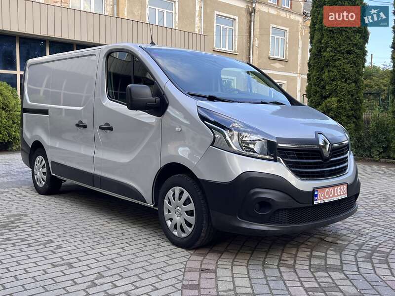 Вантажний фургон Renault Trafic 2021 в Чернівцях