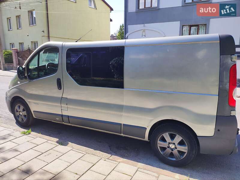 Минивэн Renault Trafic 2008 в Львове