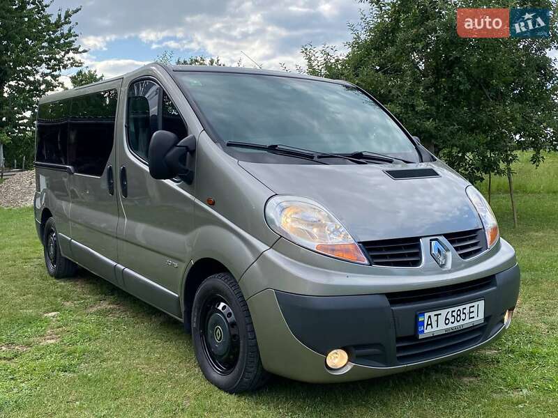 Минивэн Renault Trafic 2007 в 