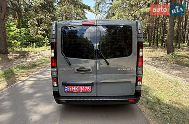 Минивэн Renault Trafic 2017 в 