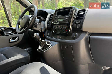 Минивэн Renault Trafic 2017 в 