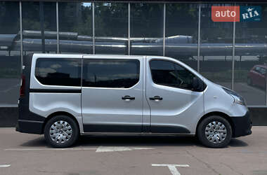 Мінівен Renault Trafic 2015 в 